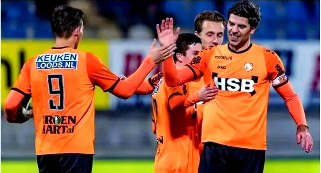 爱游戏官网-曼联主场告捷，欧冠淘汰赛晋级在望